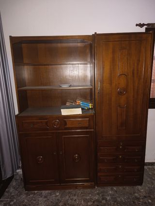 Mueble de madera con cama supletoria