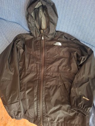 Cortavientos The North Face. Talla L de niño.Negro