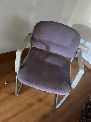 Silla de oficina con asiento y respaldo