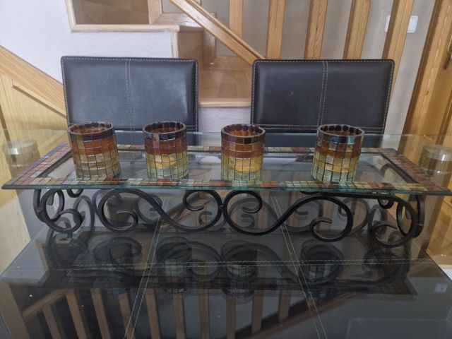 Centro de mesa con portavelas de cristal