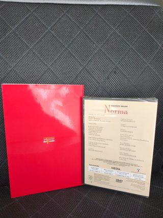 Libro y DVD de Norma Ópera