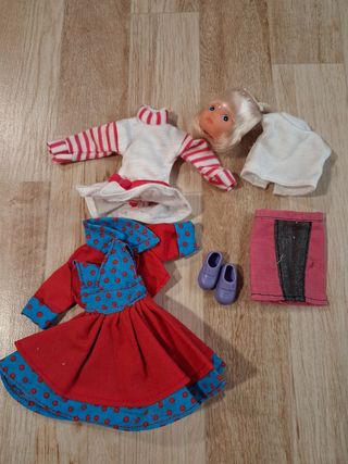 Lote Muñeca Chabel Ropa y Accesorios
