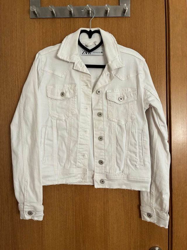 Chaqueta vaquera blanca Zara