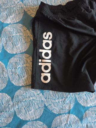 Pantalón negro Adidas