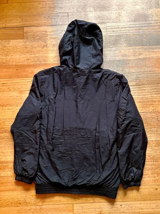 Chaqueta Nike Vintage Negra con Capucha