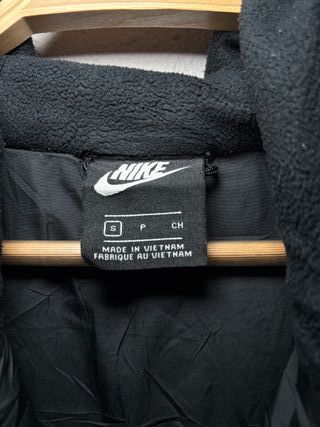 Chaqueta Nike Vintage Negra con Capucha