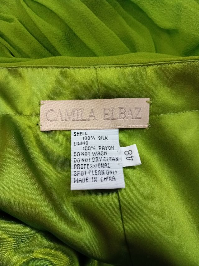 Vestido verde de fiesta midi. Usado solo una vez.