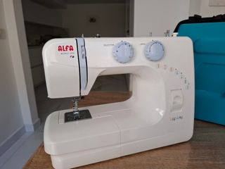 Máquina de Coser Alfa Modelo 1203