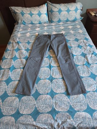 Pantalones chinos grises azulado