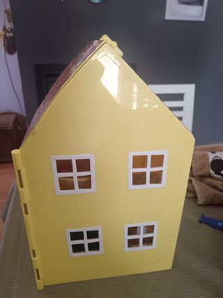 Casa Peppa Pig con muñecos y accesorios