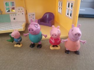 Casa Peppa Pig con muñecos y accesorios