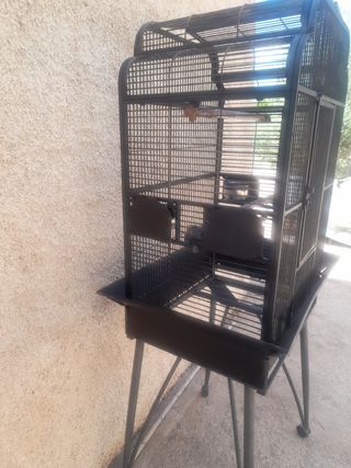 Jaula para pájaros negra