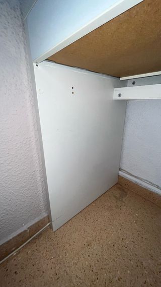 Mesa de escritorio blanca