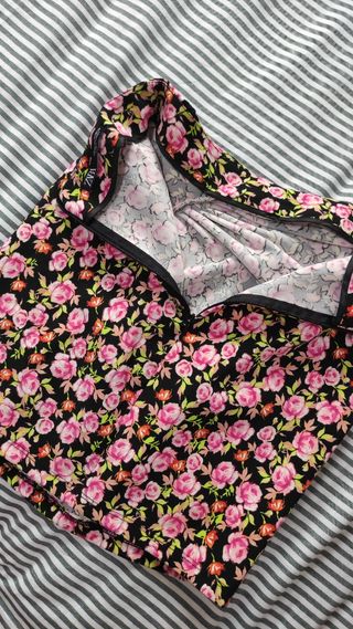 Falda Zara Estampado Floral Talla XS
