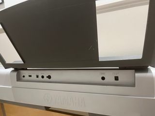 Piano yamaha DGX-630. Casi nuevo