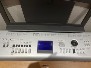 Piano yamaha DGX-630. Casi nuevo