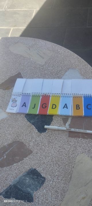 Libro móvil de letras