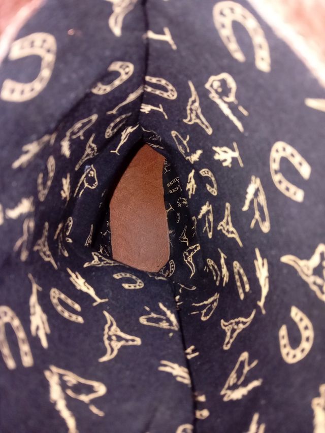 Botas camperas unisex cuero.