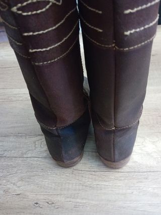 Botas camperas unisex cuero.