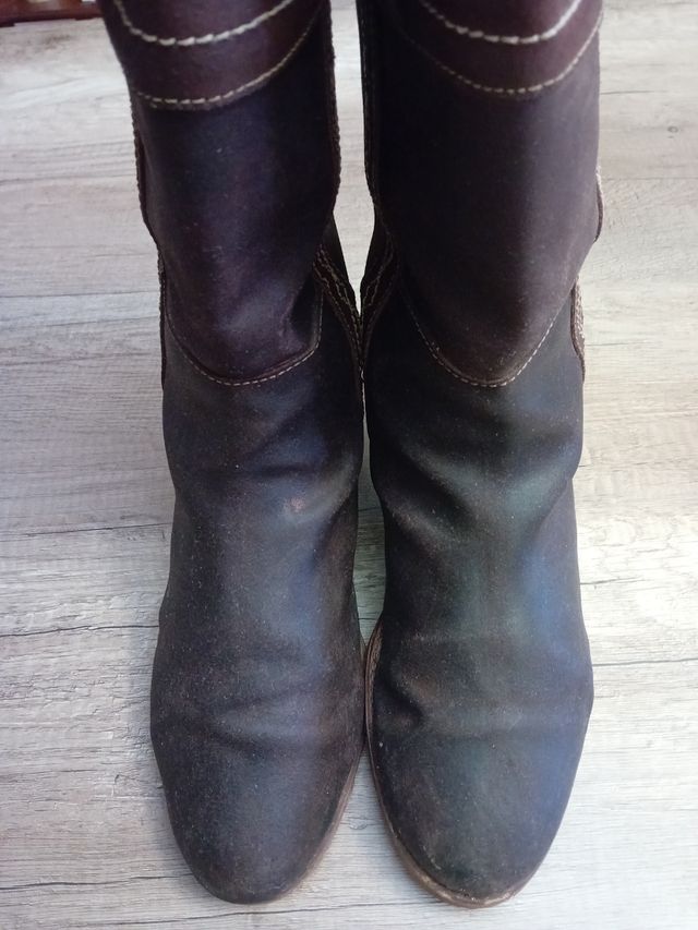 Botas camperas unisex cuero.