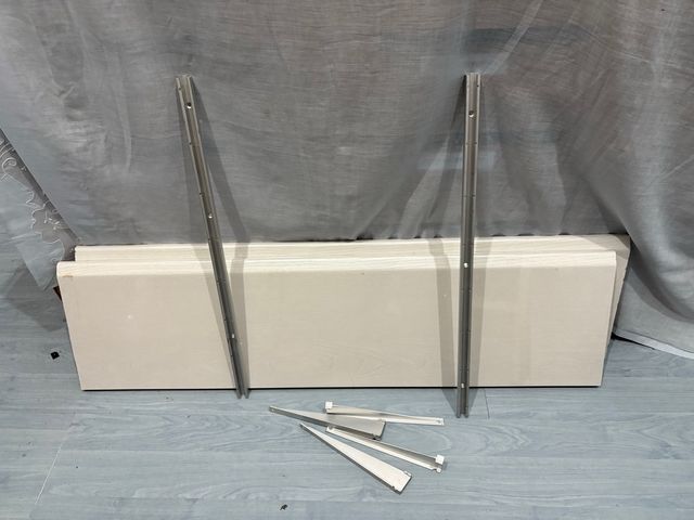 Estantería Metálica y Madera Beige ( no se envía)