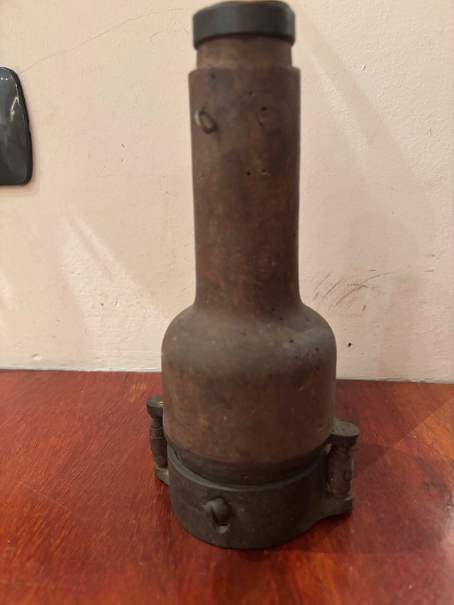 Sello para marcar barriles antiguo uva