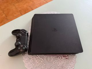 PS4 Slim Negra 1 tb de almacenamiento versión 12.5