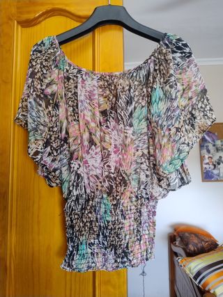 Conjunto Camisa y Falda Corta Multicolor