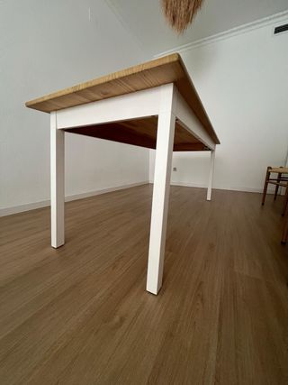 Mesa de comedor rectangular de madera