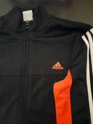Chaqueta Adidas niño. Talla 164 13-14 años.