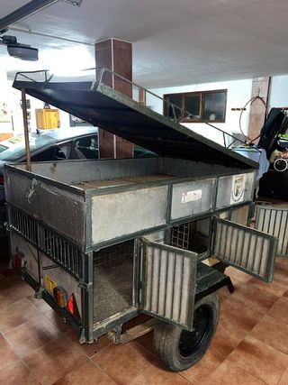 Remolque para transporte de perros