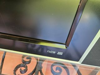 Televisor Philips 32 con soporte pared