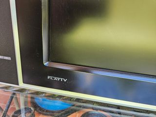 Televisor Philips 32 con soporte pared