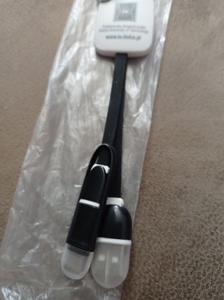 Cable USB Erasmus+ para dispositivos USB micro y C