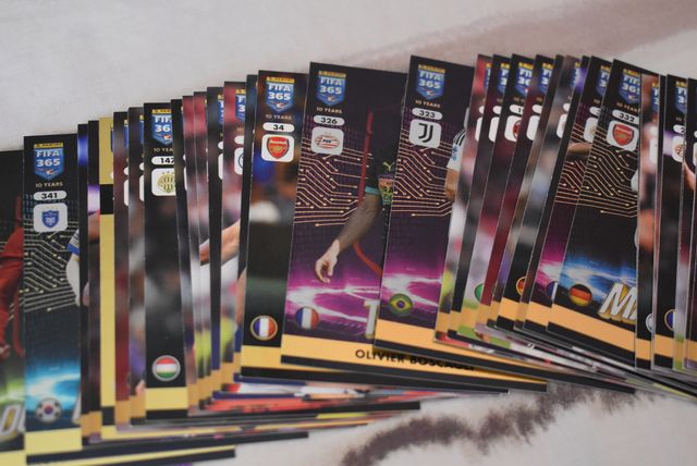 Lote 200 Cromos Adrenalyn Fifa 365 2025