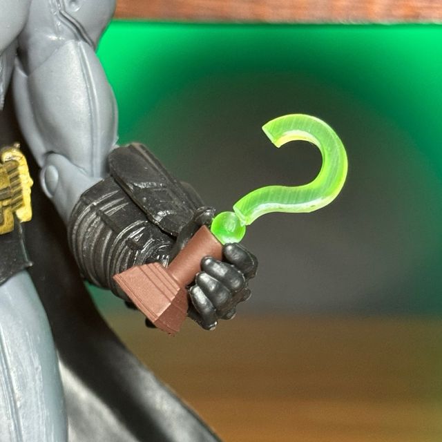 Batman Arkham Riddler quests accessories