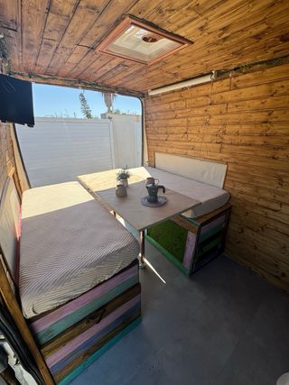 Peugeot Boxer camperizada (3 plazas)