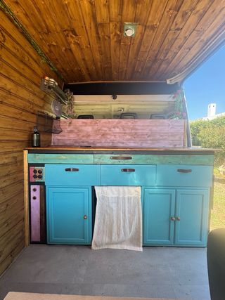 Peugeot Boxer camperizada (3 plazas)