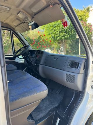 Peugeot Boxer camperizada (3 plazas)