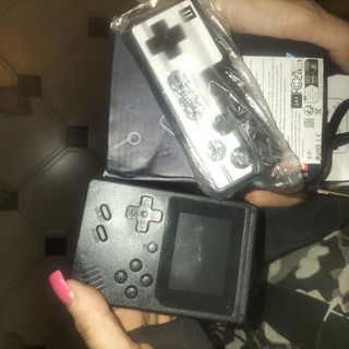 Consola de videojuegos portátil