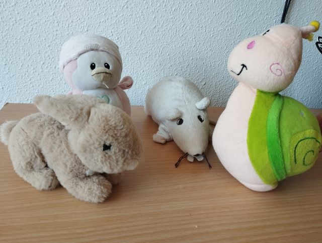 Set di vari animali di peluche