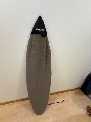 Tabla Surf Slash 5'11 + Funda FCS + Quillas