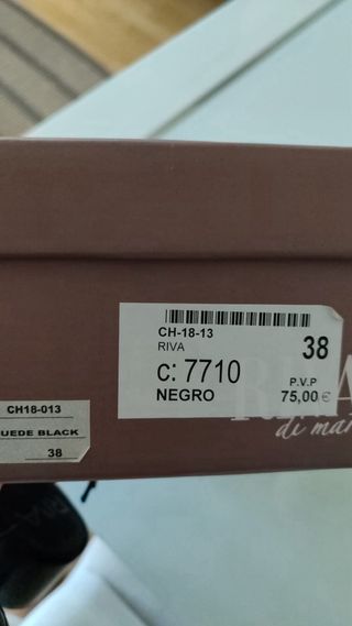 Sandalias Riva Negras Adornadas