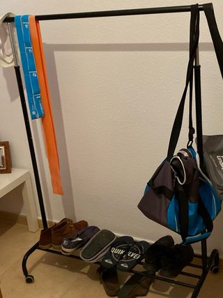 Perchero Metálico con Zapatero