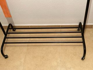 Perchero Metálico con Zapatero