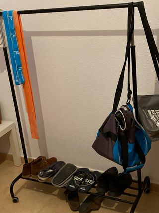 Perchero Metálico con Zapatero