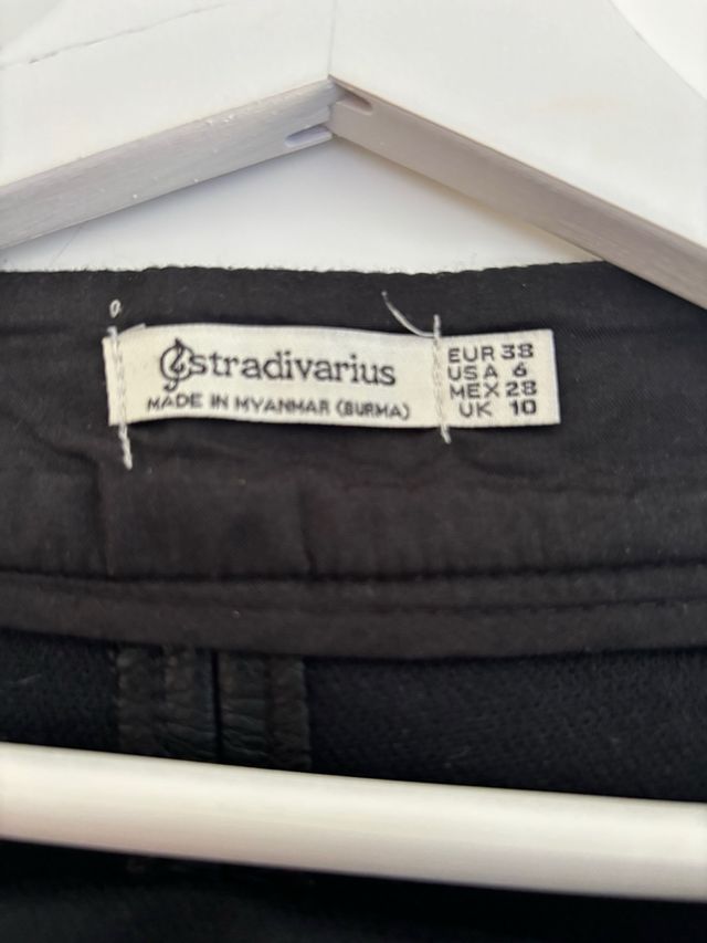 Falda cuero Stradivarius Talla 38