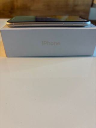 iPhone 11 64 GB