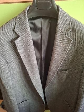 Chaqueta gris, muy elegante