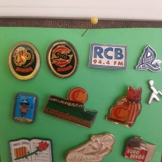 Pins de los 80 y 90, siglo XX